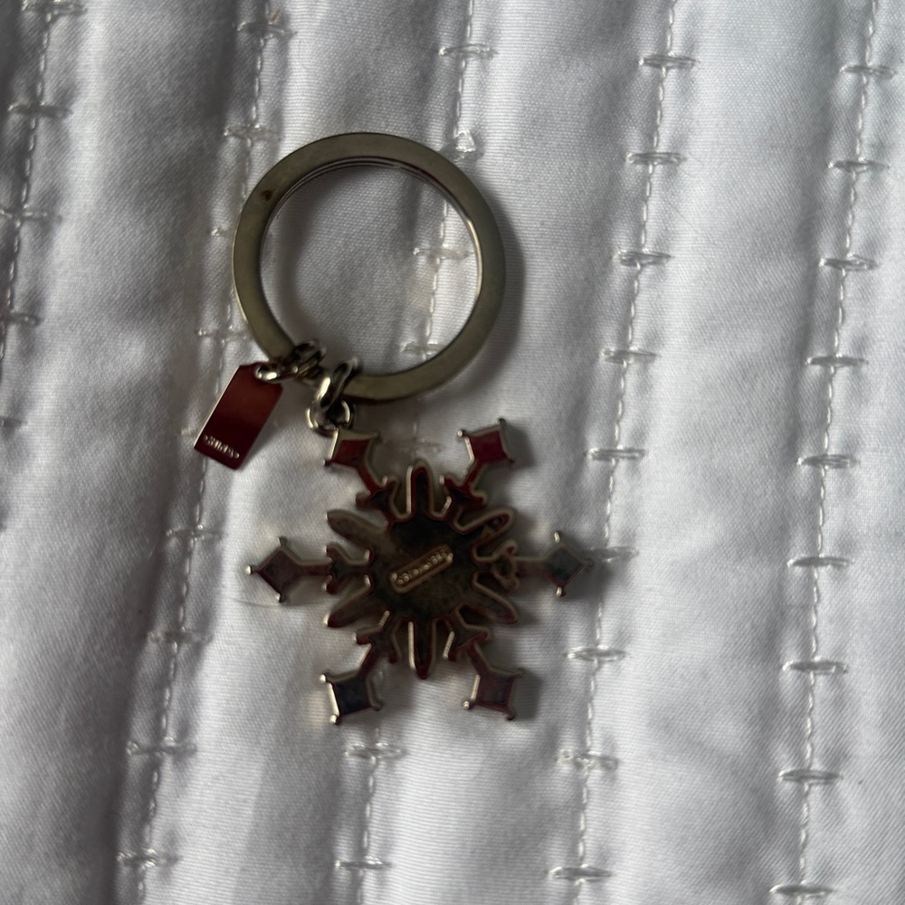 NWOT Coach Rhinestone and Metallic Snowflake Keyring/ Bag Charm - Picture 4 of 4